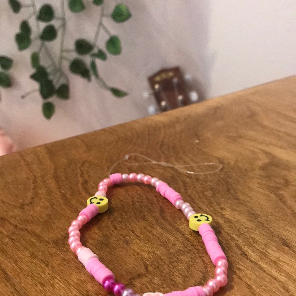 Preppy pink phone charm!
